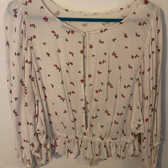 cute floral top - Picture 2 of 2